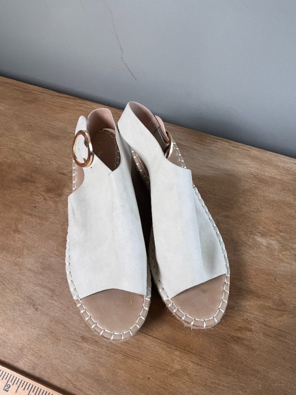 Catherine Malandrino Cirkly Wedge Sandals Nude 10